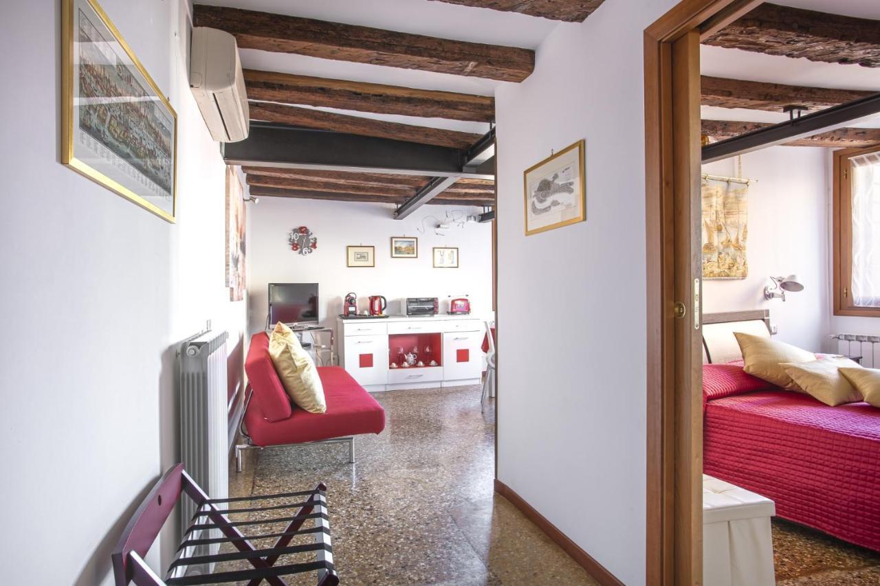 Ca Alle Guglie Apartment