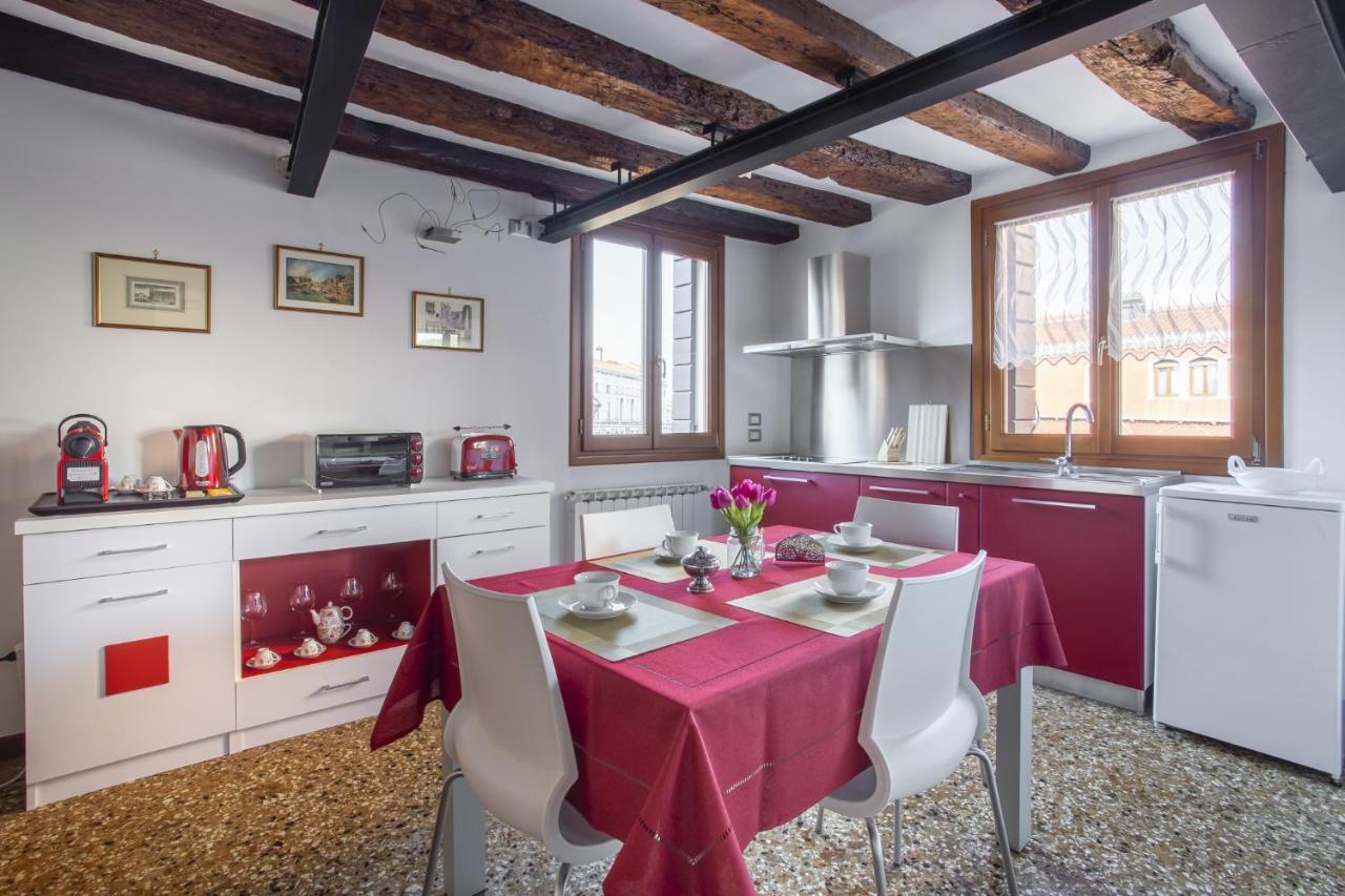 Ca Alle Guglie Apartment